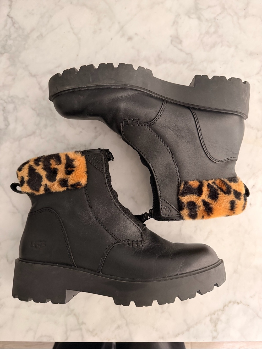 New UGG Women's Leather Ankle zip moto festival Boot 9.5